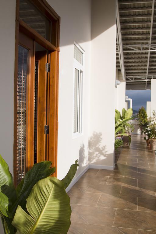 Anada Hotel Suites Đà Lạt Extérieur photo