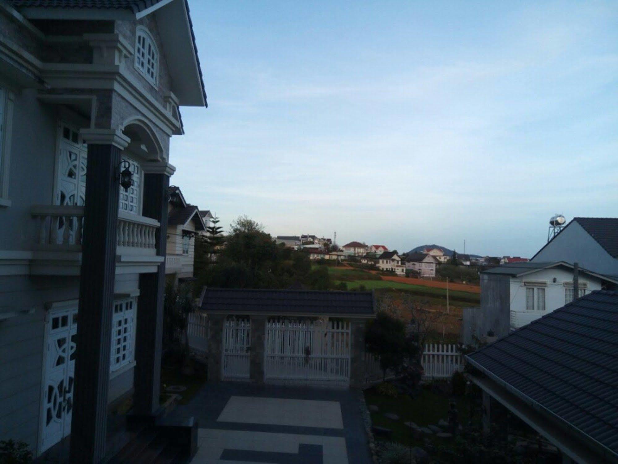 Anada Hotel Suites Đà Lạt Extérieur photo